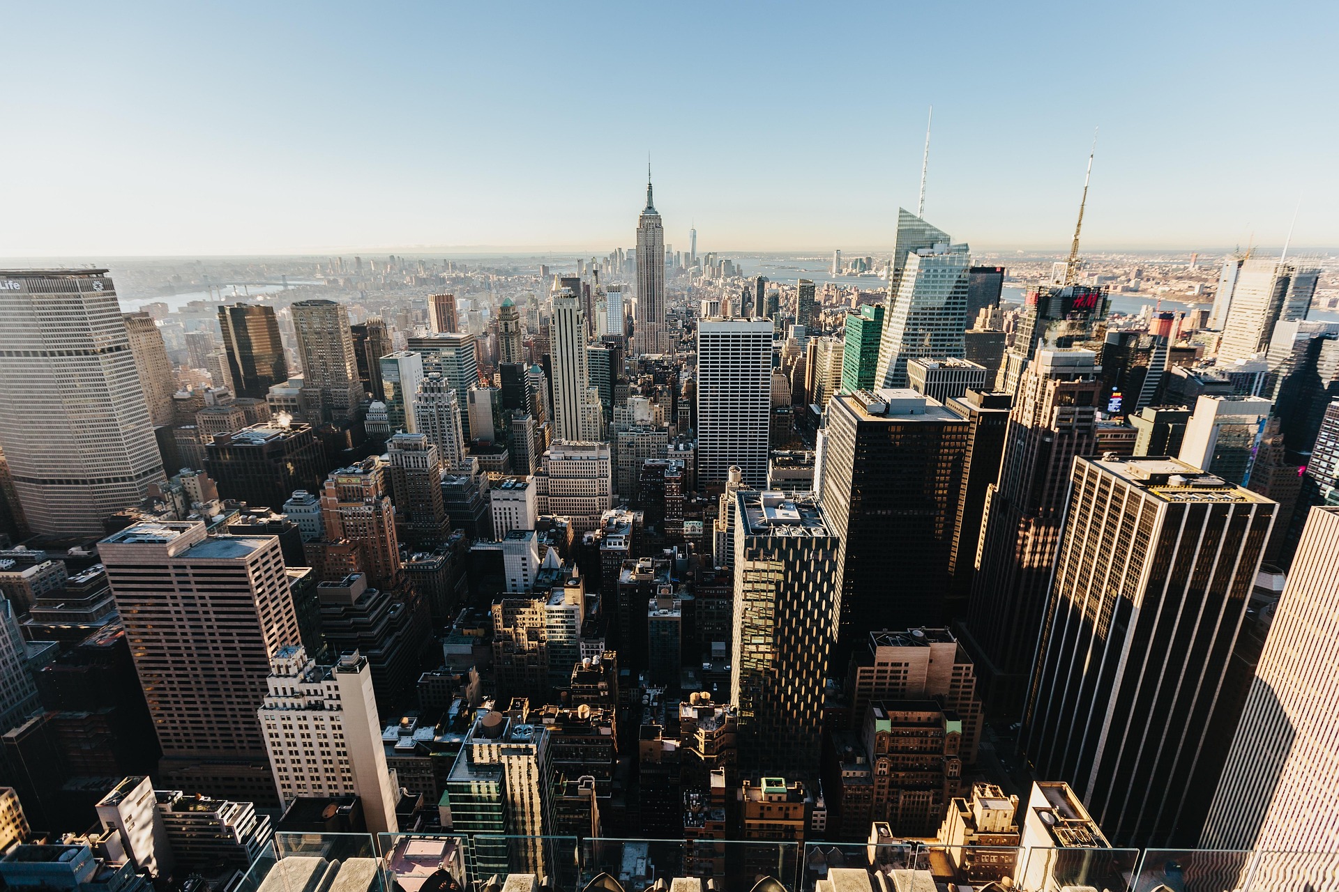 buildings-1867726_1920